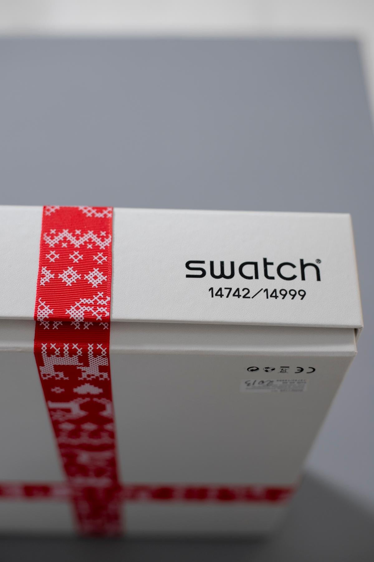Swatch Red Knit Limitierte Auflage für Weihnachten 2013 (Moderne) im Angebot