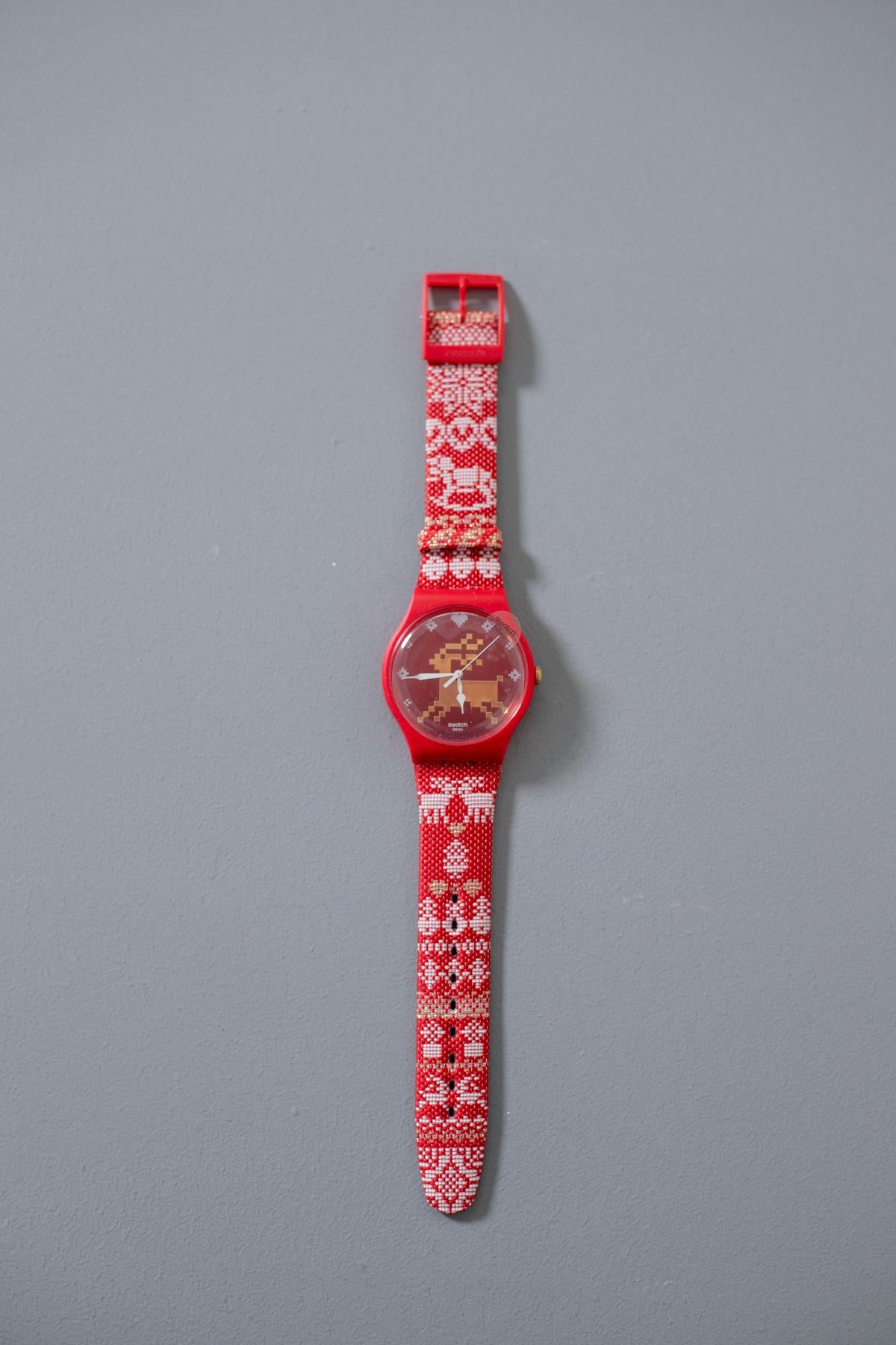 Swatch Red Knit Limited Edition For Christmas 2013 In Good Condition For Sale In Milano, IT