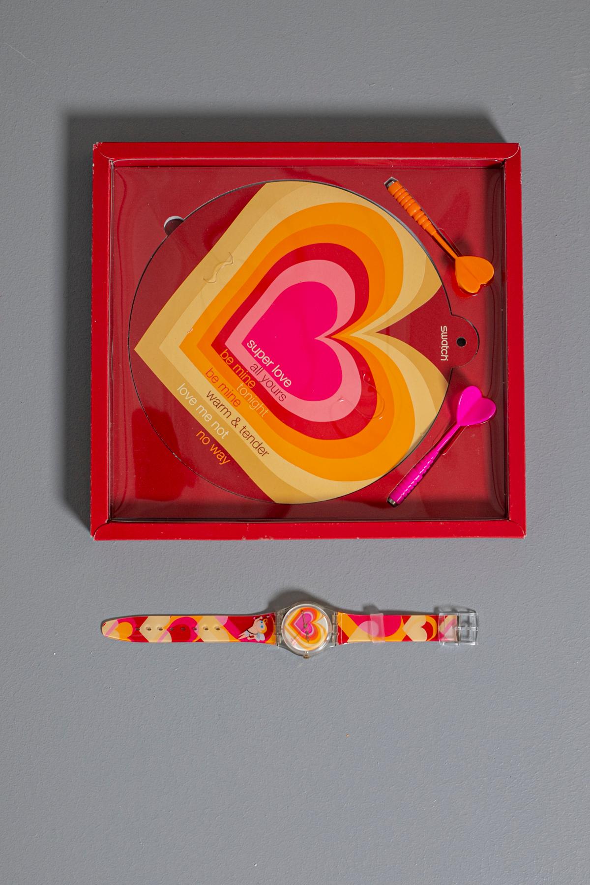 Swatch vintage Valentine's Day Aiming for Yourt Heart GE107, 2002 en vente 2