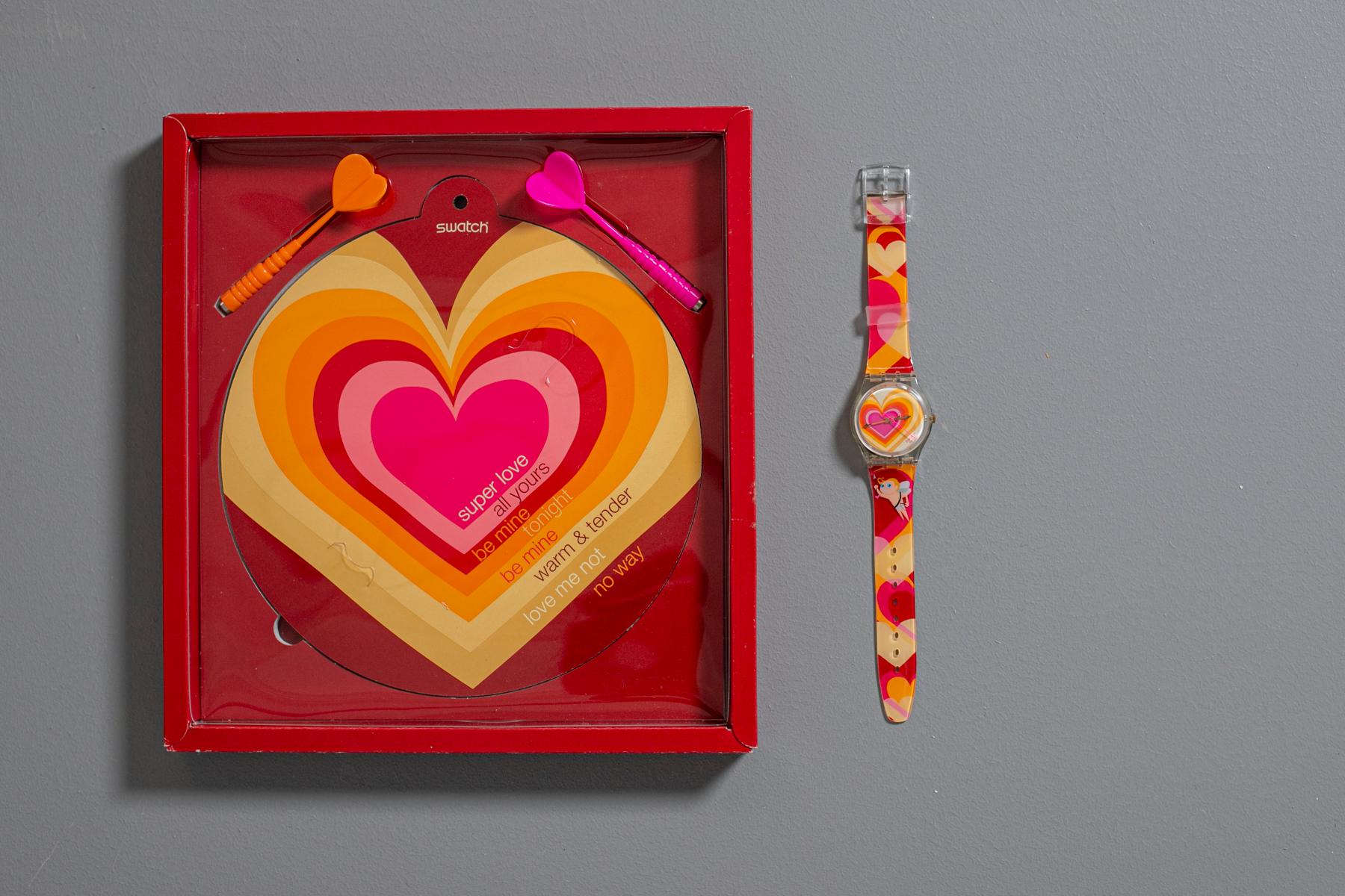 Swatch vintage Valentine's Day Aiming for Yourt Heart GE107, 2002 en vente 4