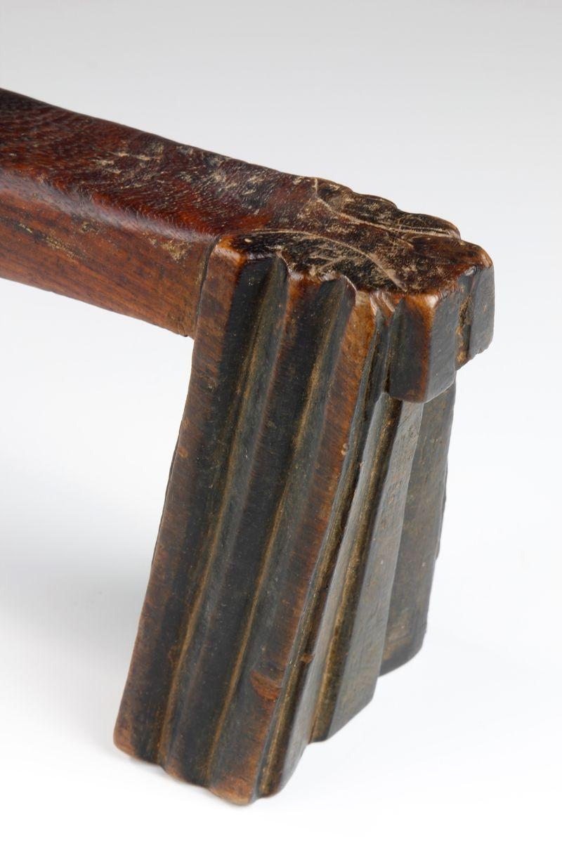 Hand-Carved Swazi Headrest With Old Label Attached, Southern Africa For Sale