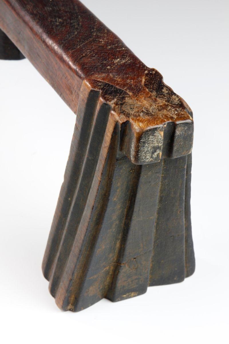 Swazi Headrest With Old Label Attached, Southern Africa In Good Condition For Sale In London, GB
