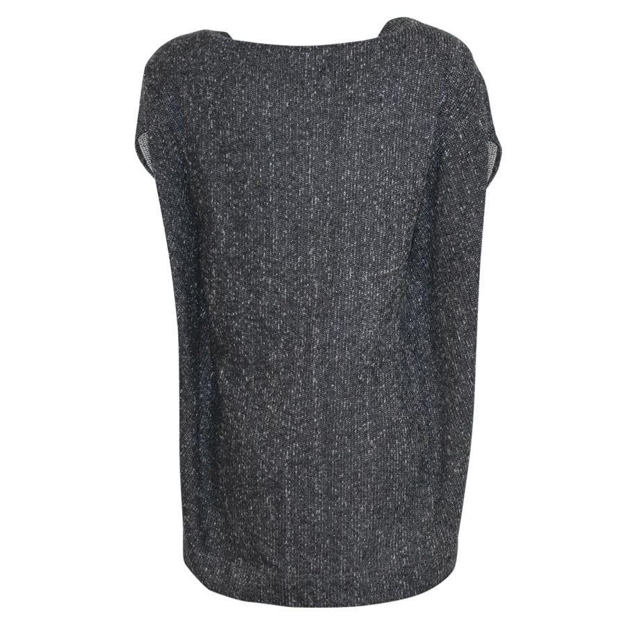 Cotton (88%) Polyester (12%) Melange grey color Sleeveless Overfit Shoulder / hem length cm 68 (26.77 inches)
