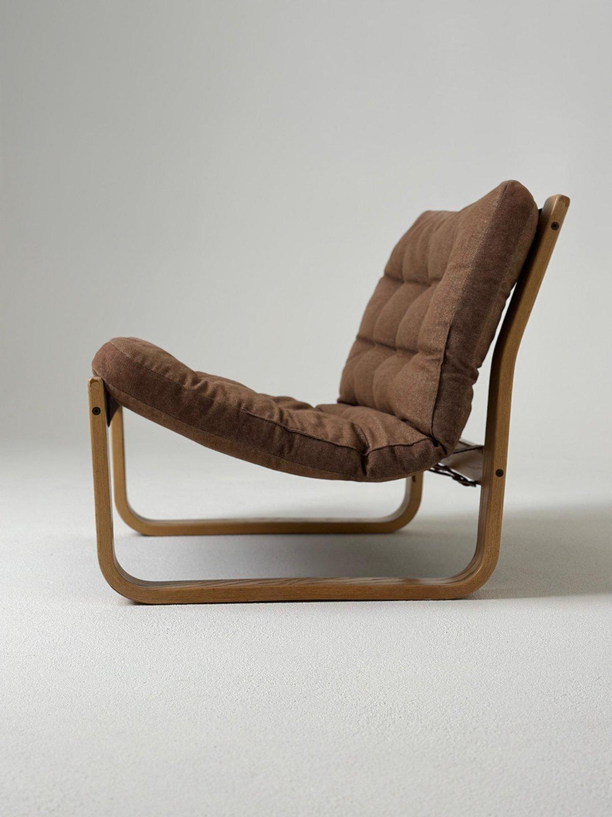 Mid-Century Modern Swed Form Longue Chair 1970s