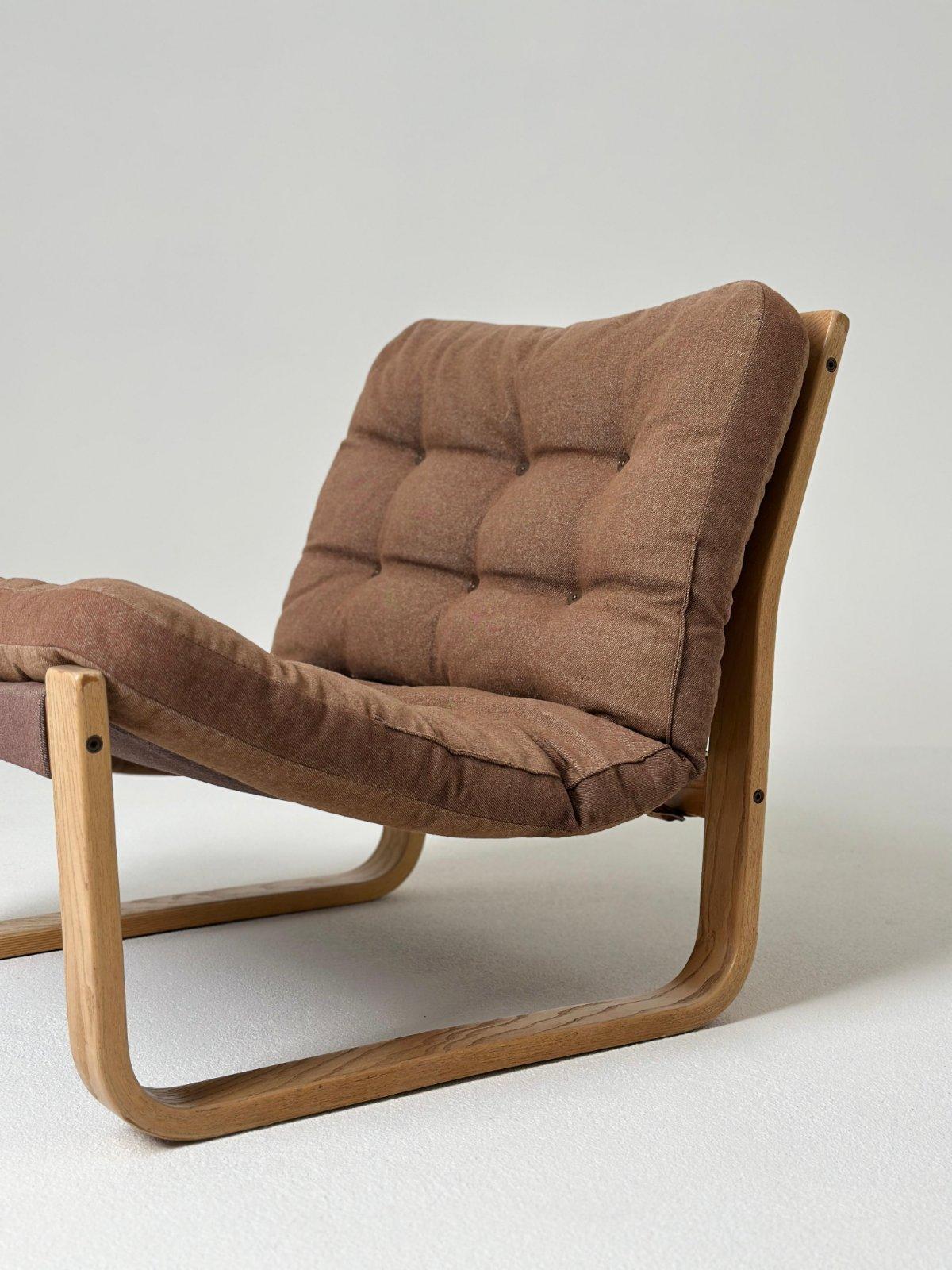 Fabric Swed Form Longue Chair 1970s