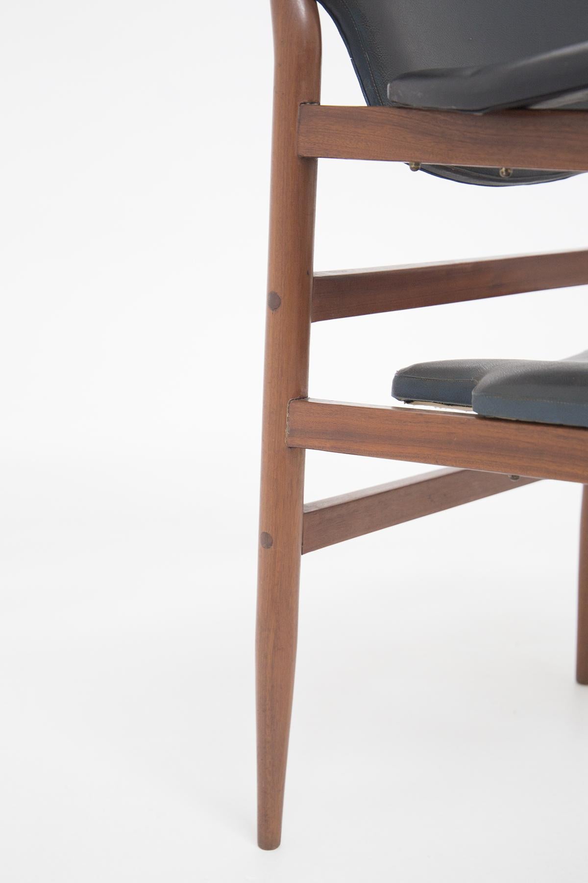 Sweden Vintage Armchair in Wood and Leather att. to Gunnar Asplund 4