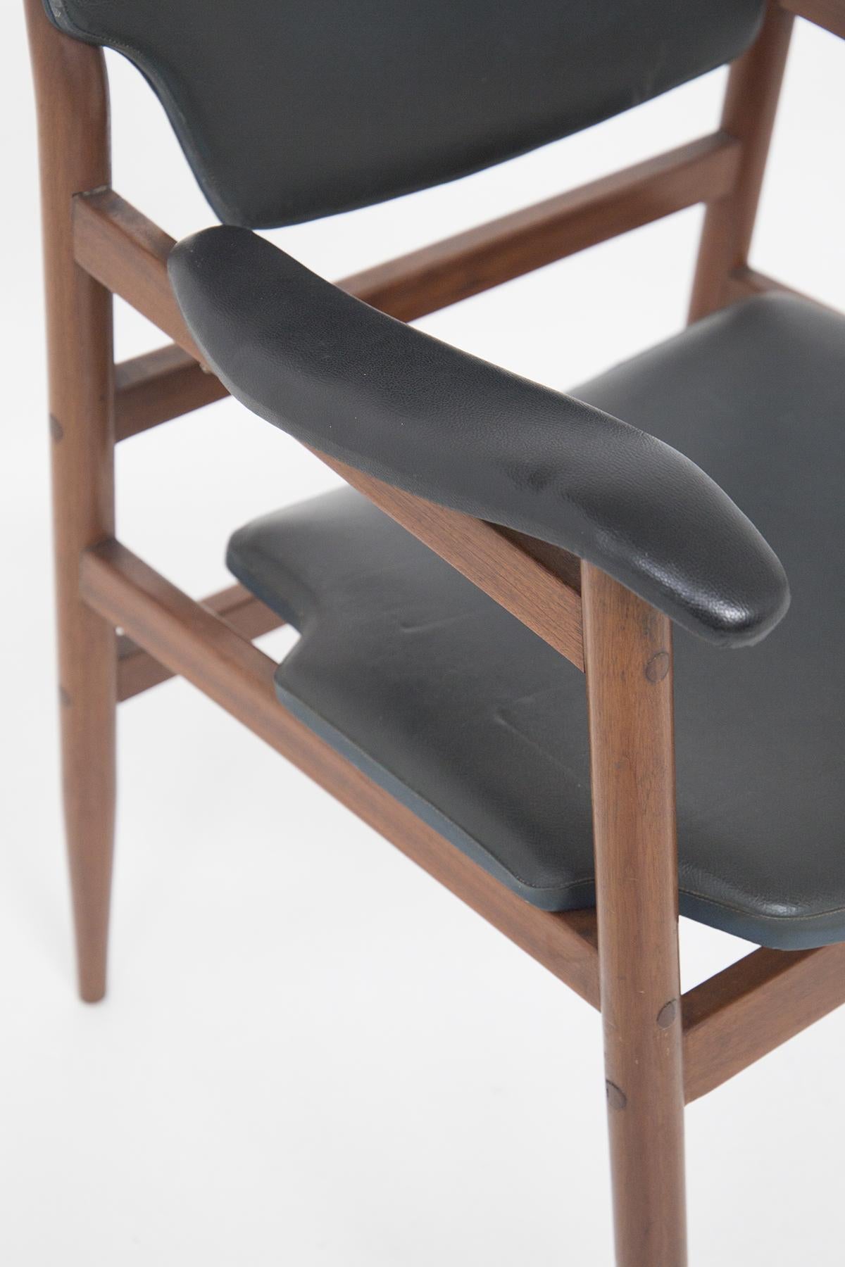 Sweden Vintage Armchair in Wood and Leather att. to Gunnar Asplund 9