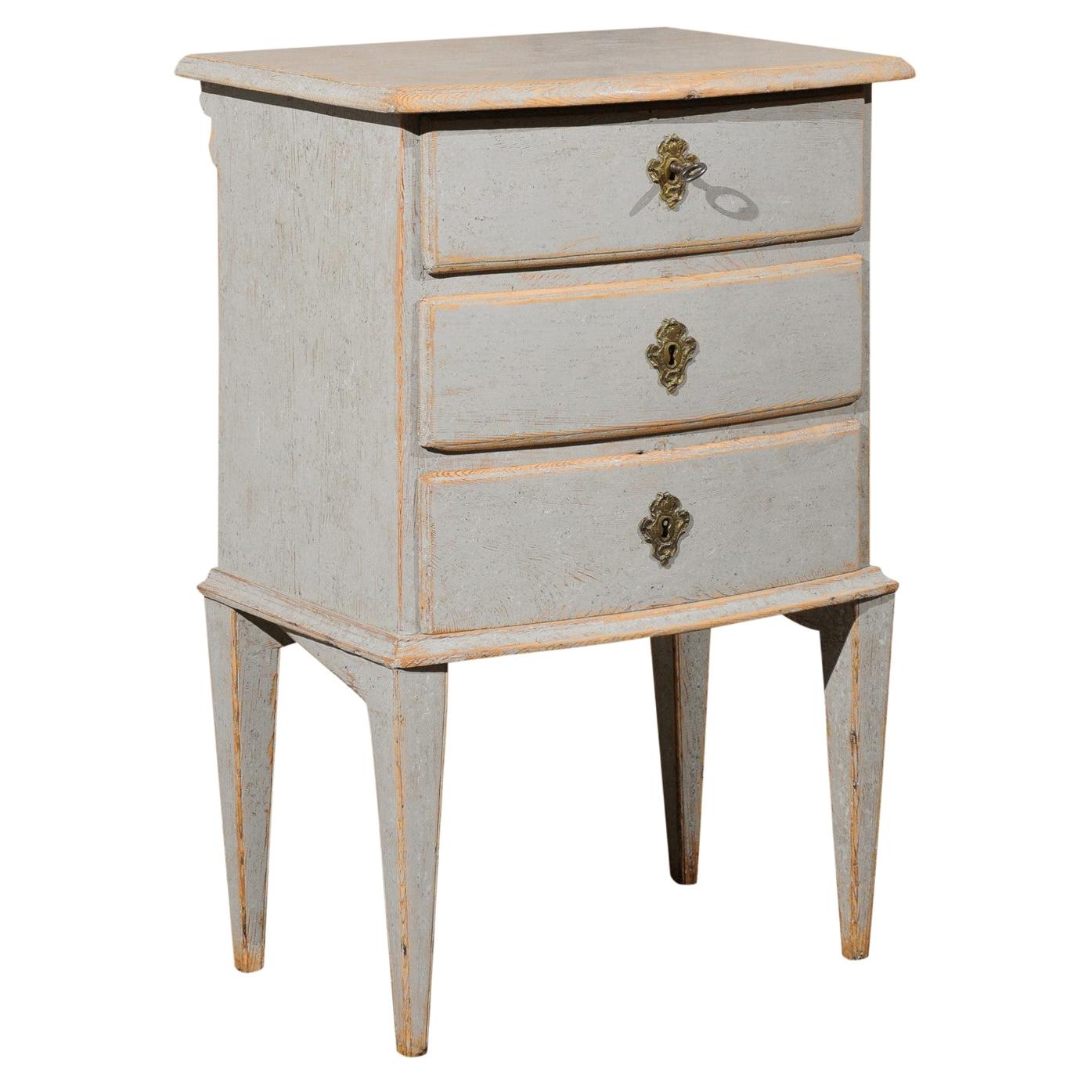 20th Century Pair of Swedish Cream Painted Nightstands with Three