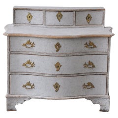 Swedish 1760s Rococo Gray Painted Commode with Raised Top and Three Drawers