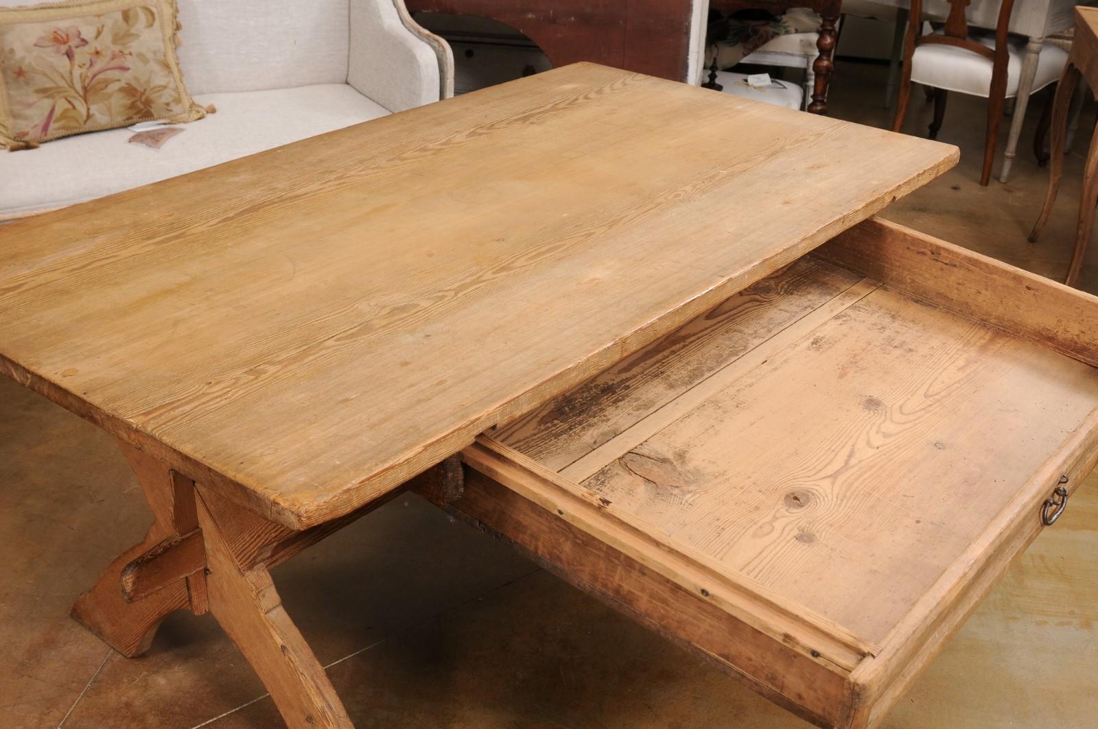 Carved Swedish 1790s European Pine Sawbuck Table with Drawer and Double X-Form Legs For Sale