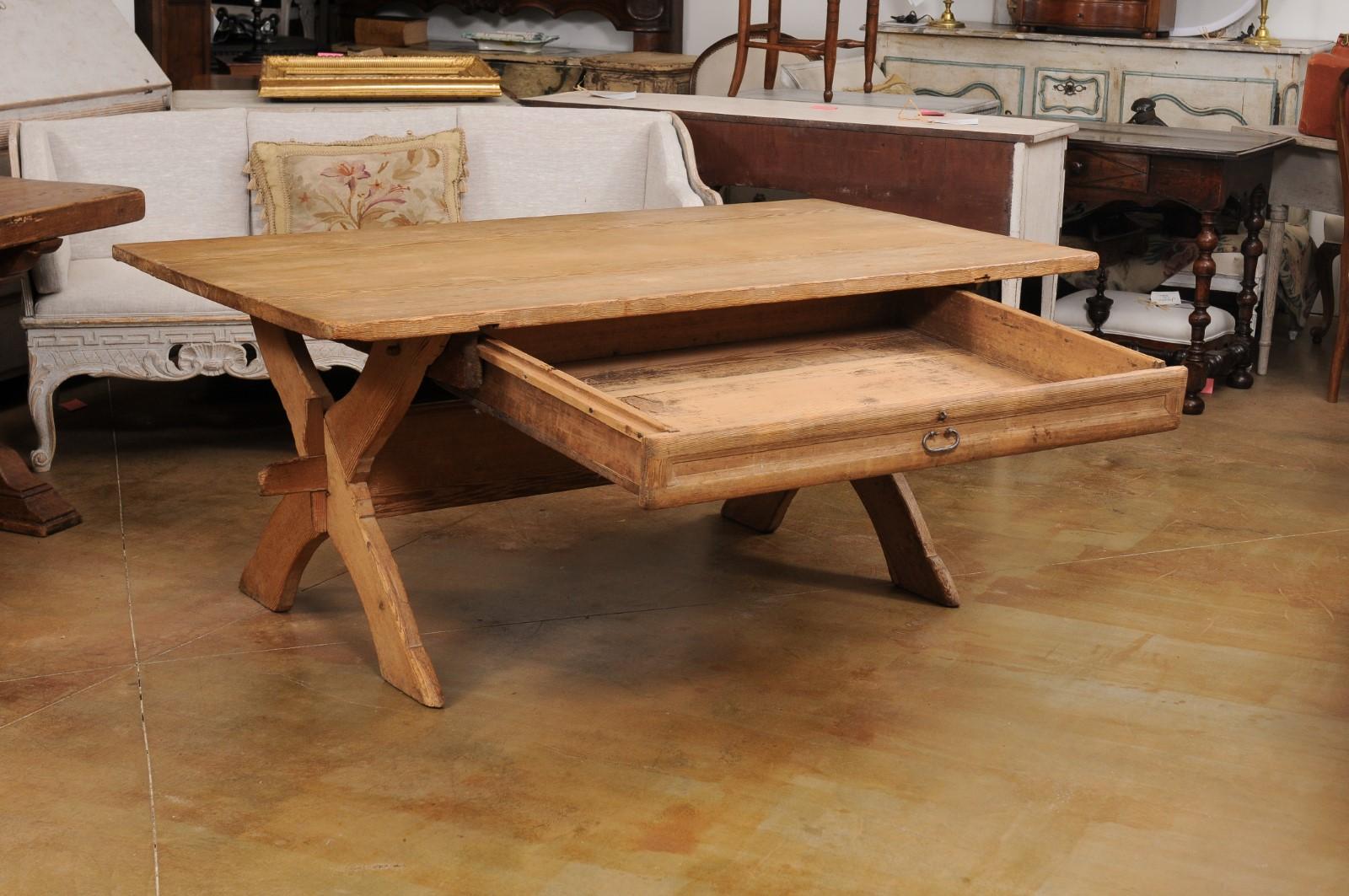 Swedish 1790s European Pine Sawbuck Table with Drawer and Double X-Form Legs In Good Condition For Sale In Atlanta, GA