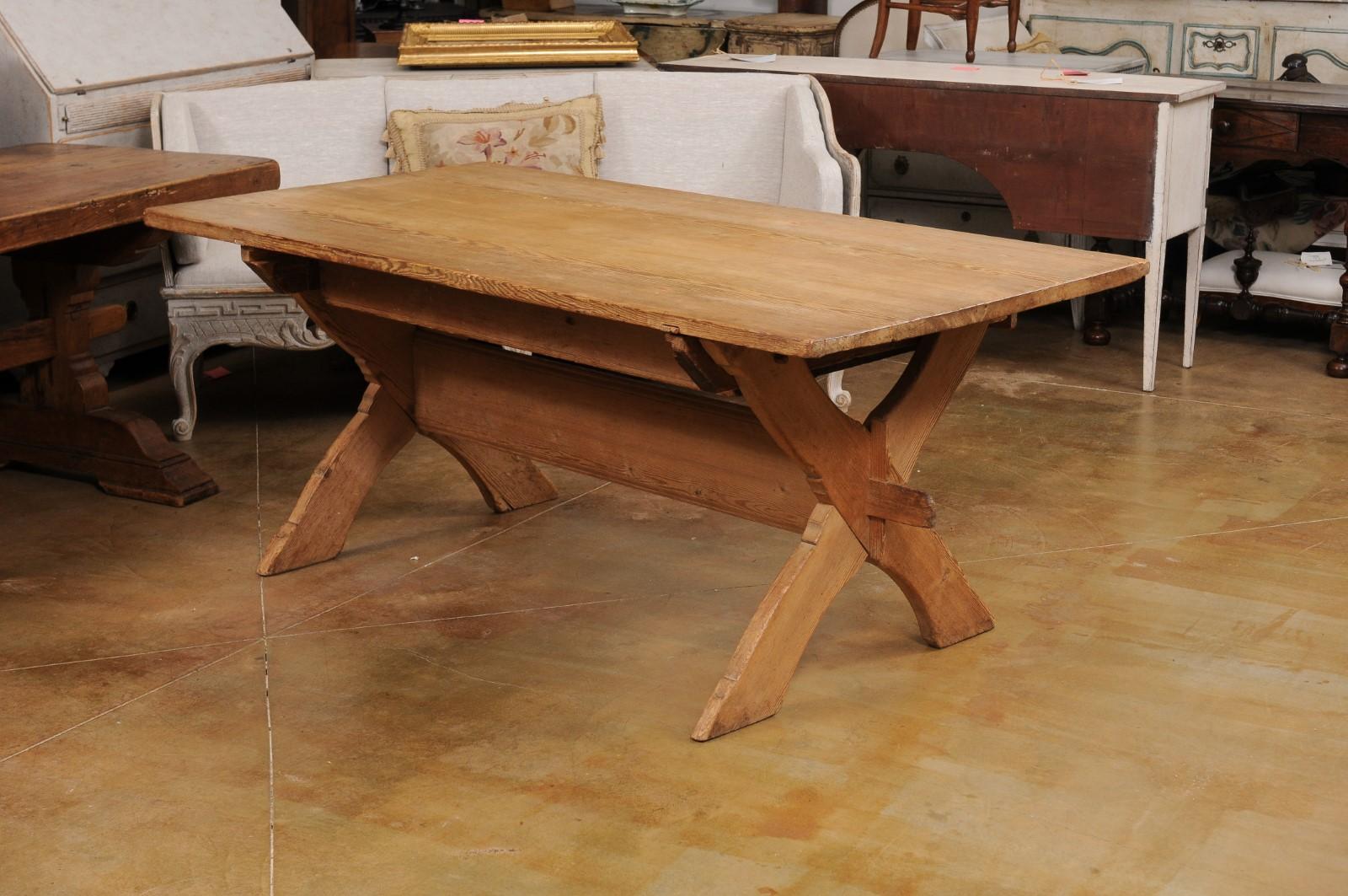 Swedish 1790s European Pine Sawbuck Table with Drawer and Double X-Form Legs For Sale 1