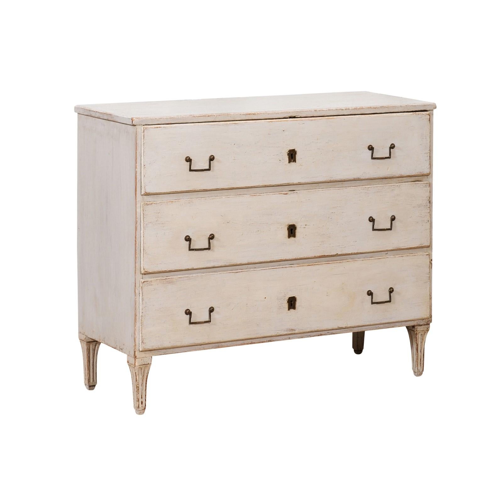 Swedish 1790s Gustavian Period Painted Three-Drawer Chest with Carved Feet For Sale 8