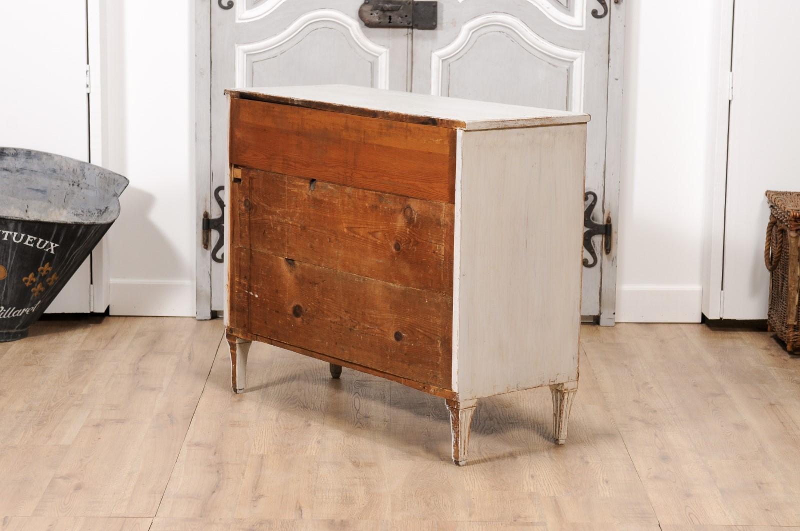 Swedish 1790s Gustavian Period Painted Three-Drawer Chest with Carved Feet For Sale 2