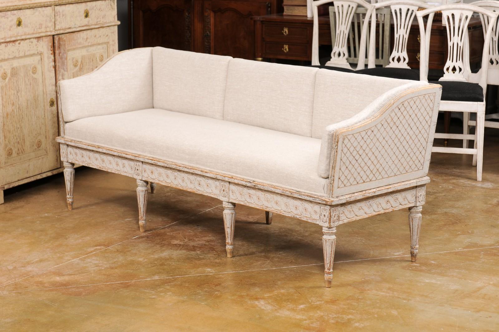 Swedish 1790s Gustavian Period Painted Trågsoffa with Carved Guilloche Frieze 6