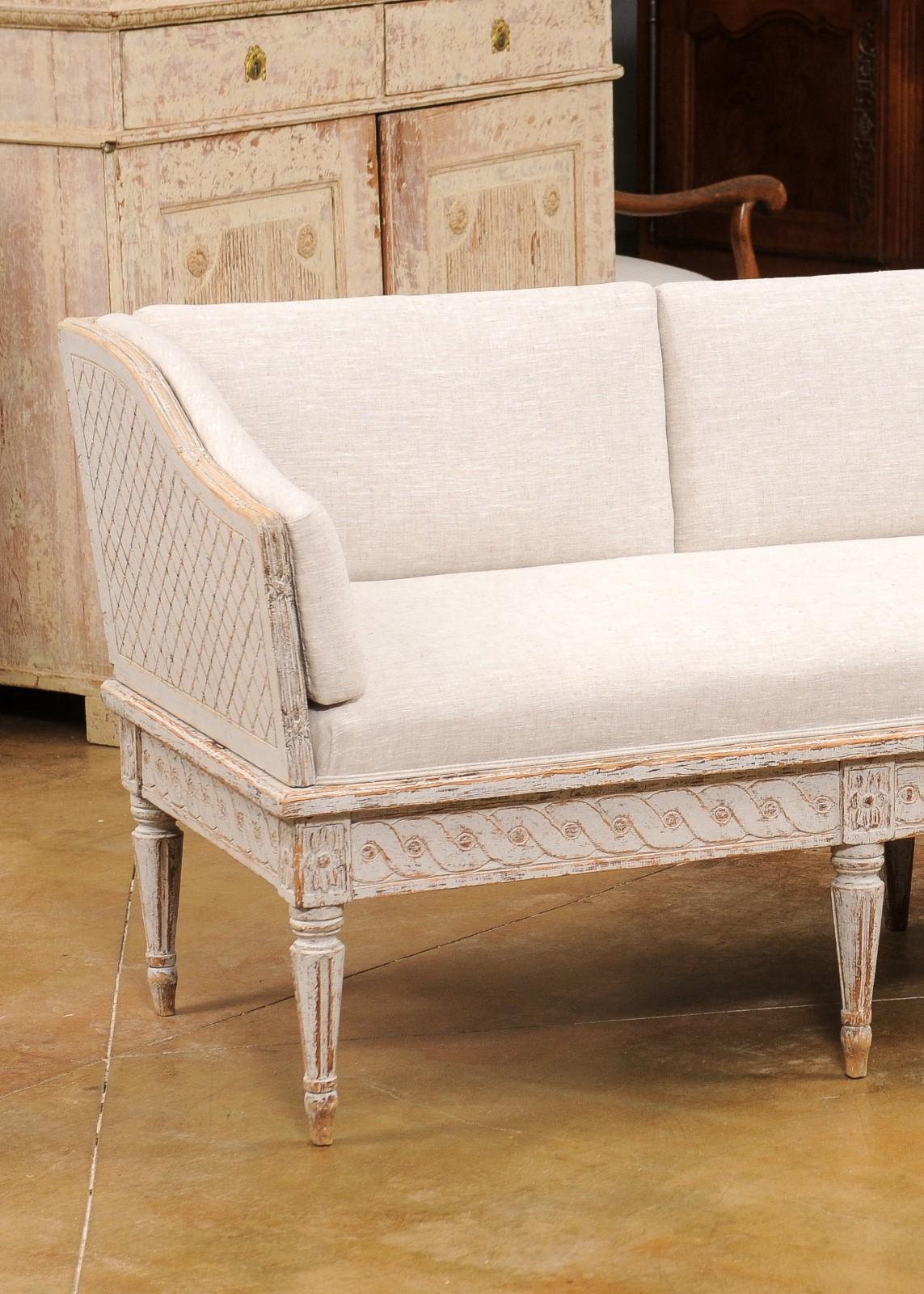 18th Century Swedish 1790s Gustavian Period Painted Trågsoffa with Carved Guilloche Frieze