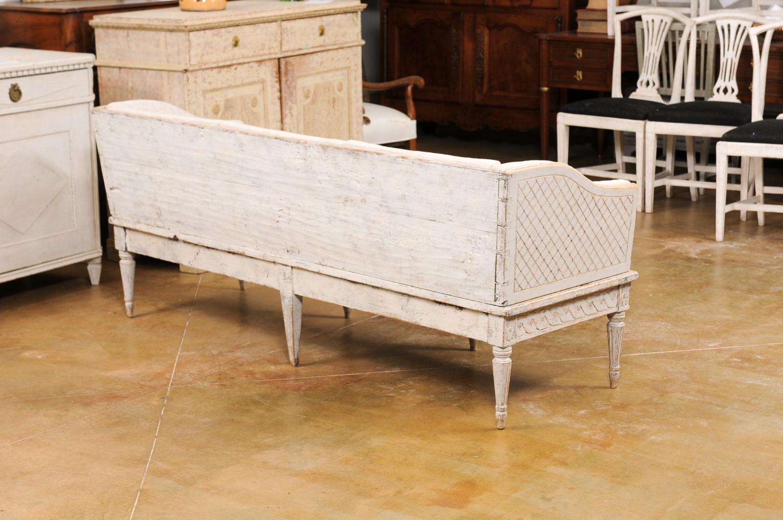 Swedish 1790s Gustavian Period Painted Trågsoffa with Carved Guilloche Frieze 2