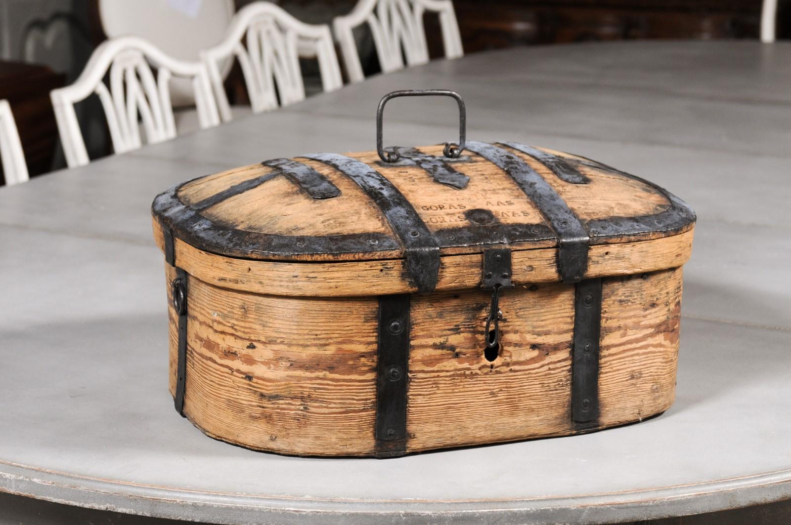 Swedish 1790s Rustic Oval Top Wooden Box with Iron Accents and Distressed Patina For Sale 1
