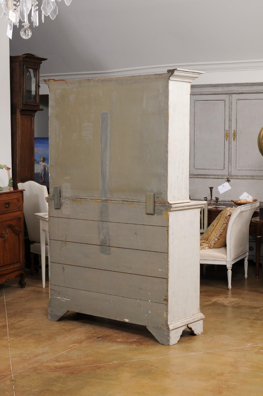 Swedish 1800s Gustavian Painted Two-Part Cabinet with Carved Diamond Motifs For Sale 1