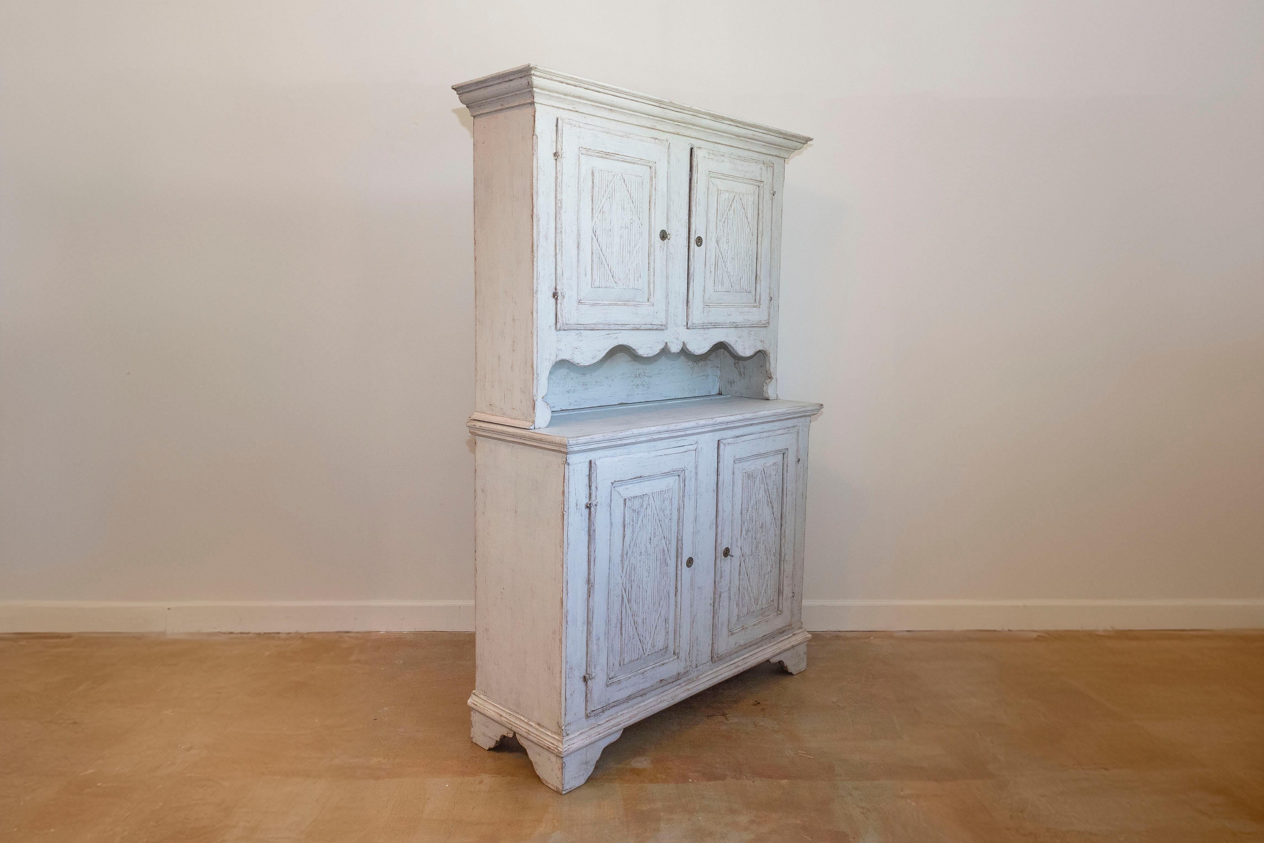 Swedish 1800s Gustavian Painted Two-Part Cabinet with Carved Diamond Motifs For Sale 1