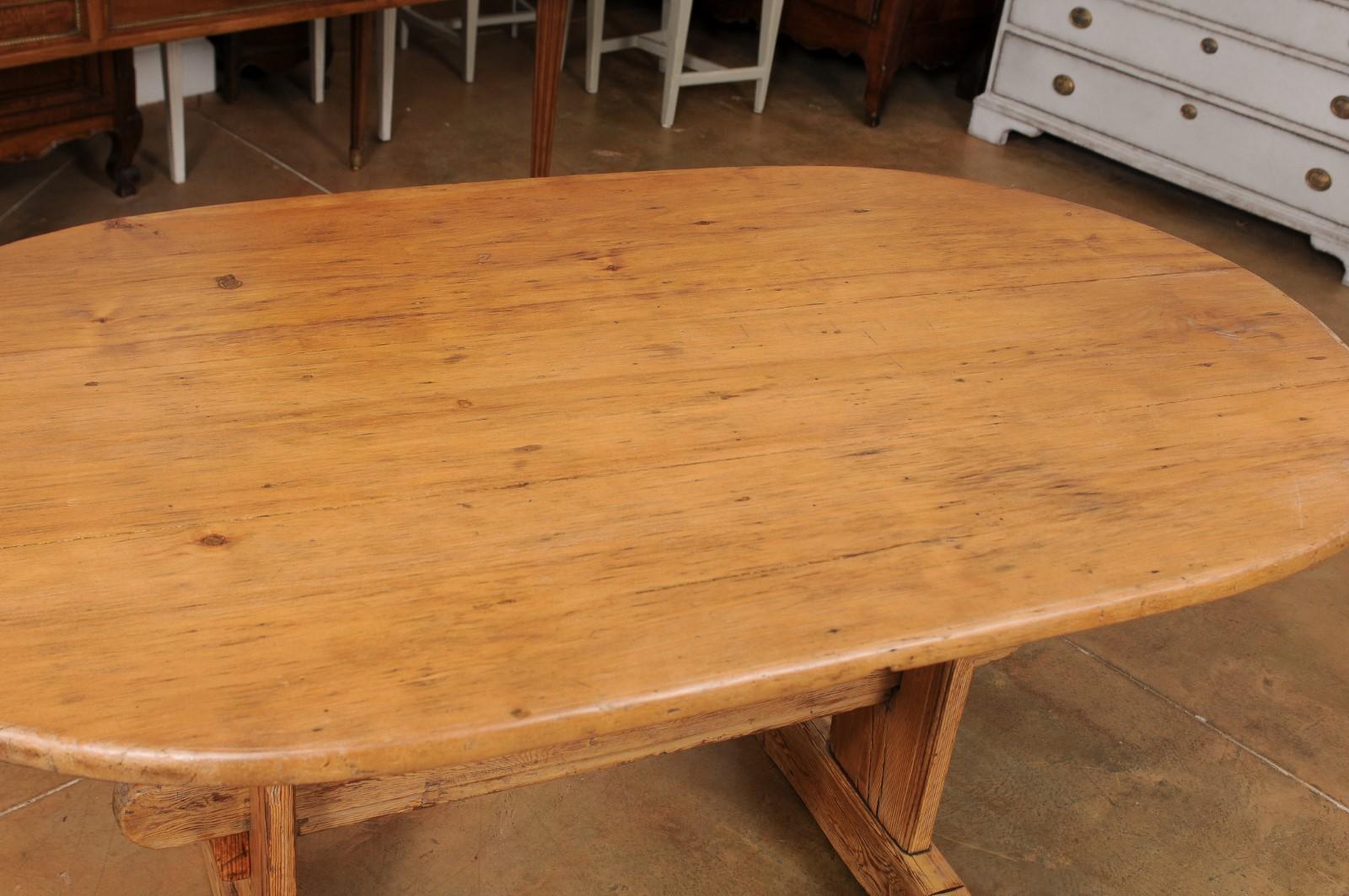 Swedish 1800s Gustavian Period Trestle Base Dining Room Table with Oval Top In Good Condition For Sale In Atlanta, GA