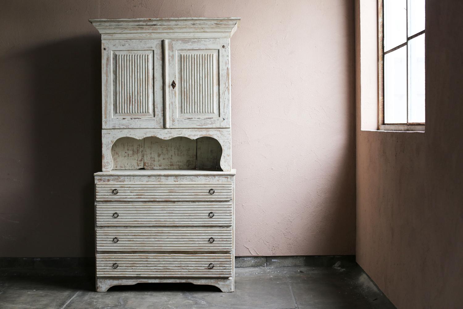 Woodwork Swedish 1800s Gustavian White Painted Two-Part Cabinet For Sale