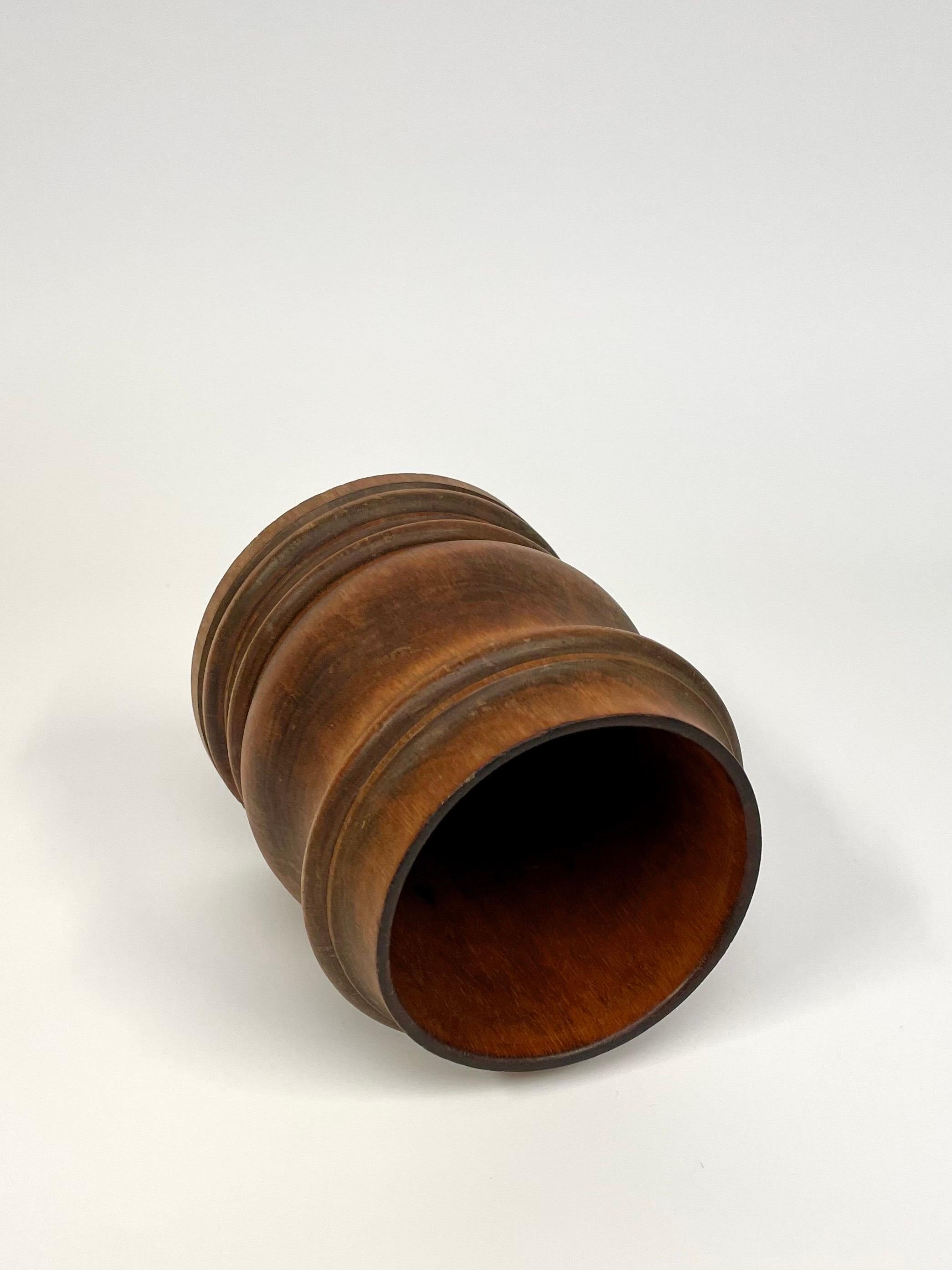 Schwedische 1800er Tabakdose in gedrechseltem Holz im Angebot 2