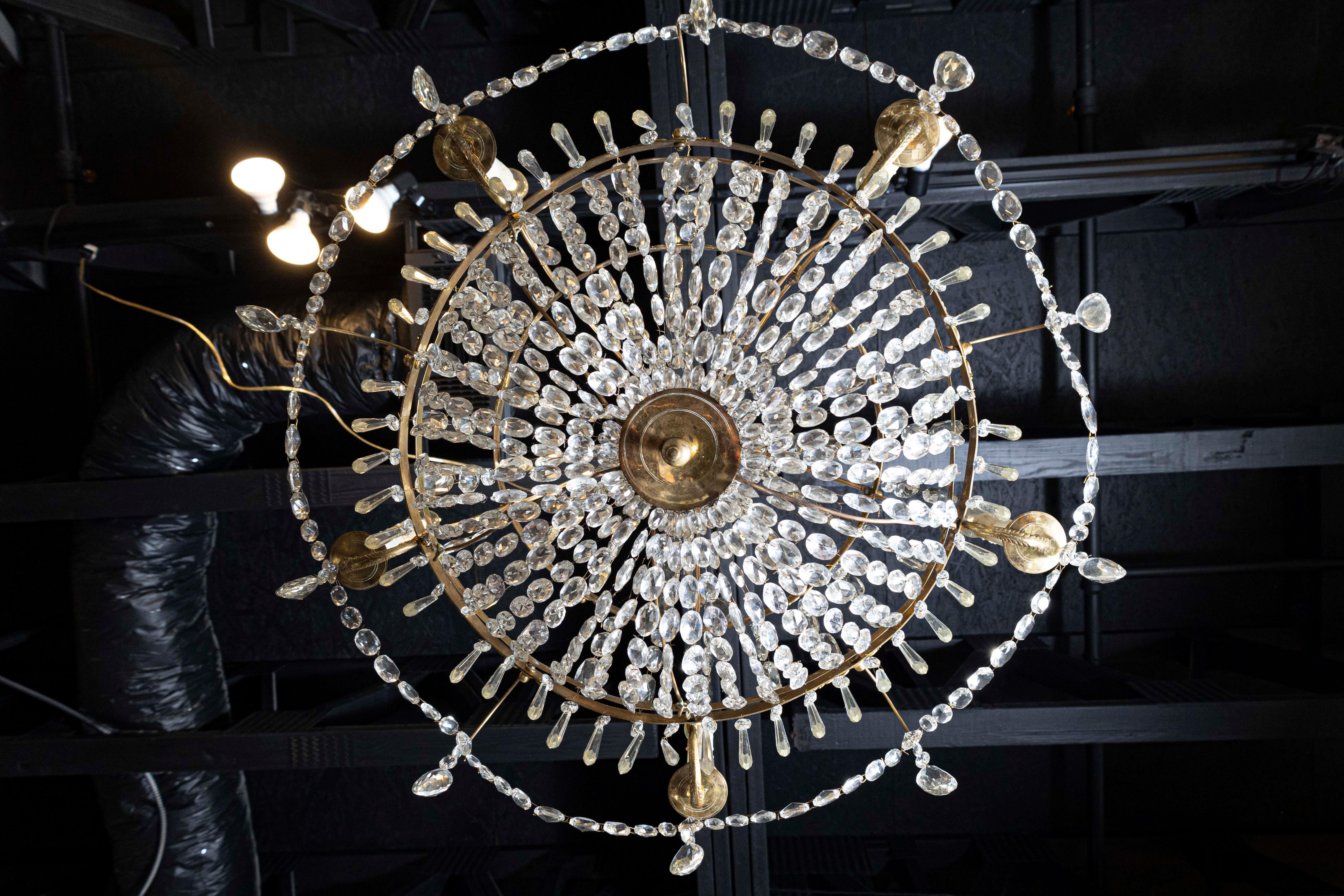 Lustre à cinq lumières en cristal et laiton de la période gustavienne suédoise des années 1810 en vente 7