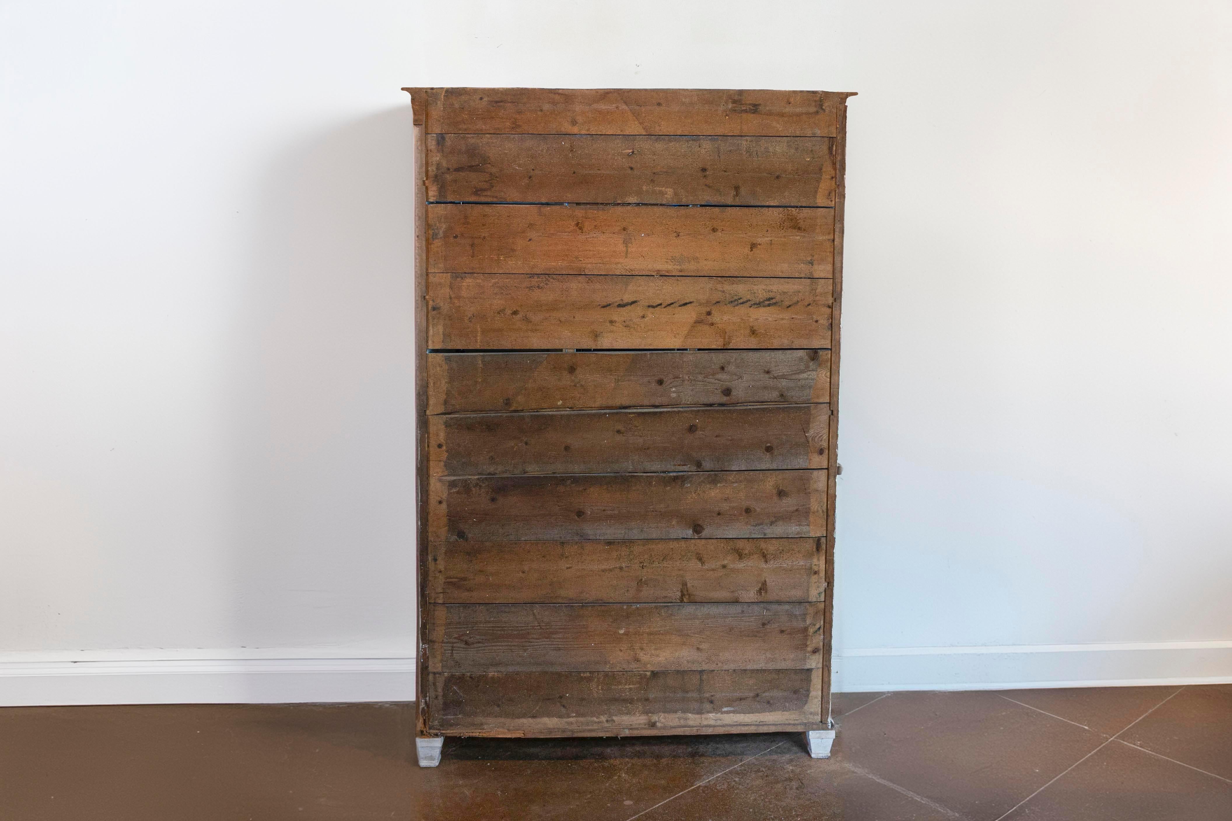 Legno Credenza svedese in legno dipinto del 1810 con ante e cassetti in vendita