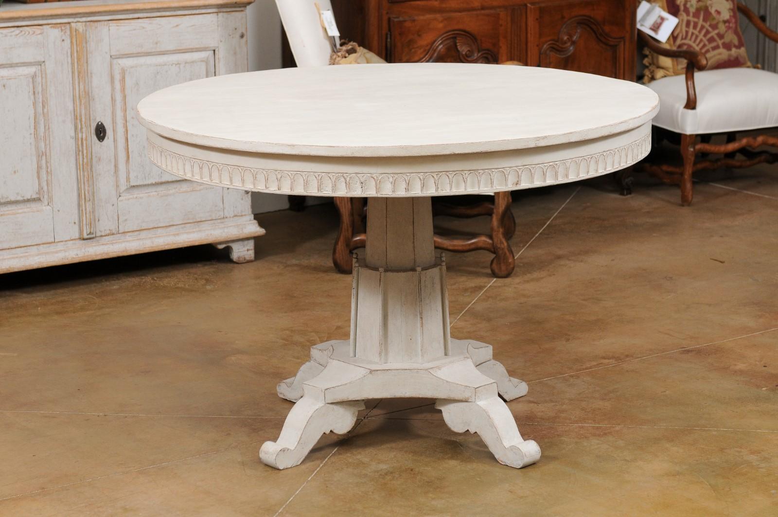 Swedish 1820s Painted Wood Pedestal Base with Carved Apron and Scrolling Feet In Good Condition In Atlanta, GA
