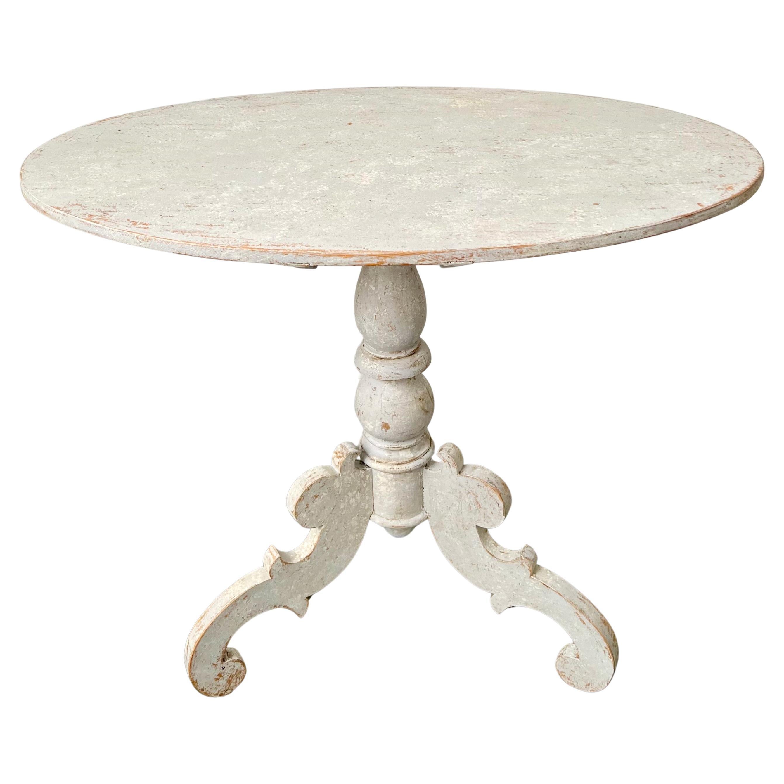 Swedish 1840’s Painted Wood Large Table with Oval Top and Pedestal Base For Sale
