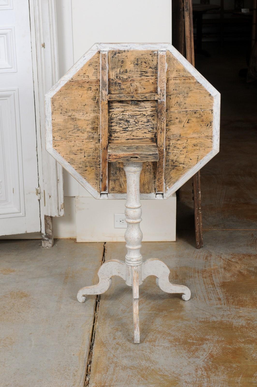 Swedish 1840s Painted Wood Octagonal Tilt-Top Table with Turned Base 10