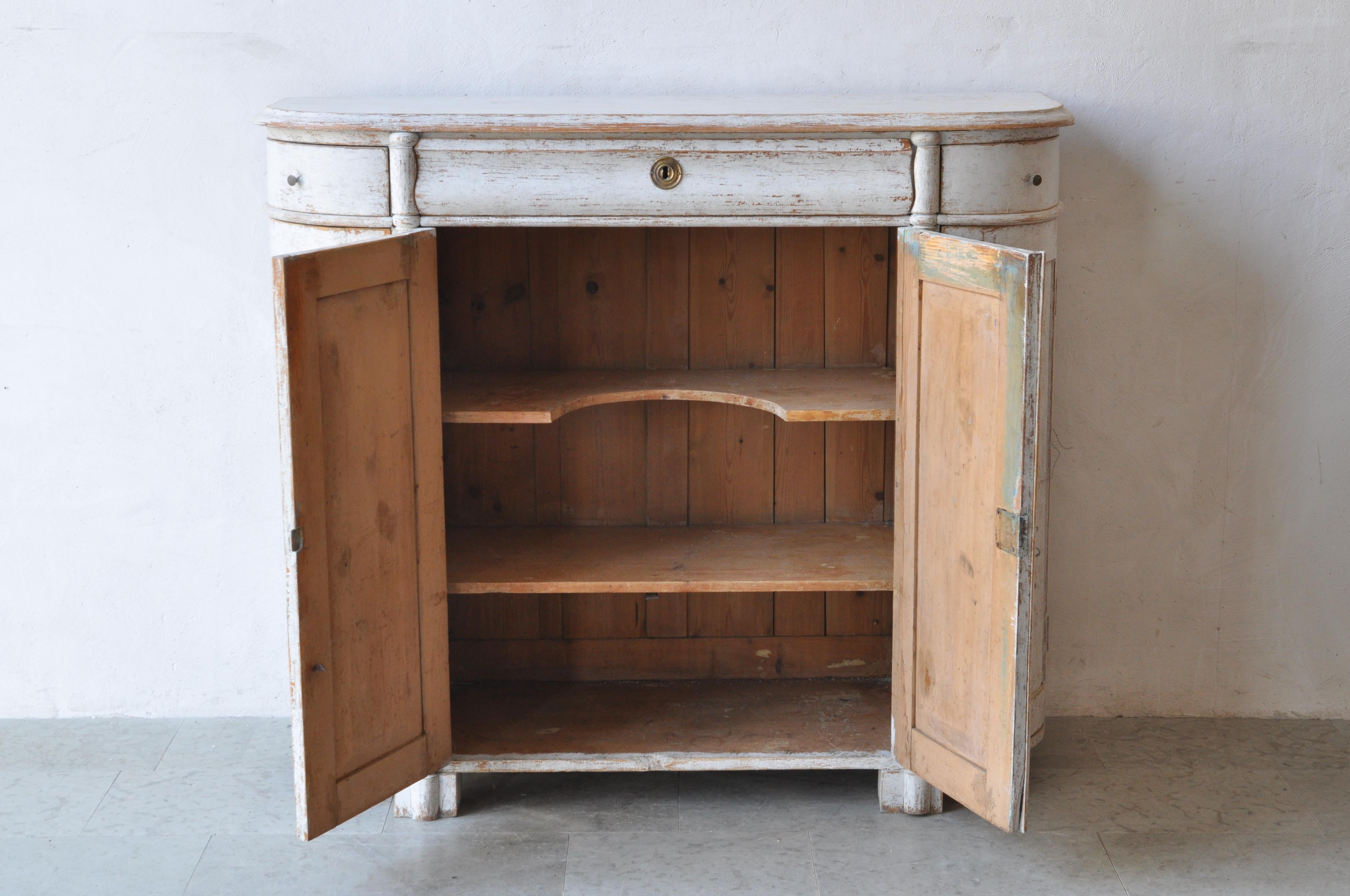Swedish 1850s Distressed Light Gray Painted Sideboard with Rounded Corners 1