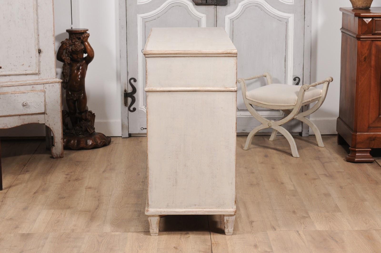 Swedish 1860s Creamy Gray Painted Sideboard with Reeded Doors and Drawers For Sale 2