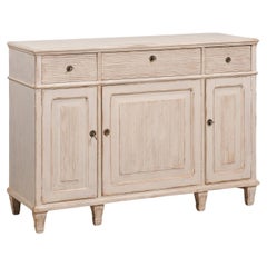 Swedish 1860s Creamy Gray Painted Sideboard with Reeded Doors and Drawers