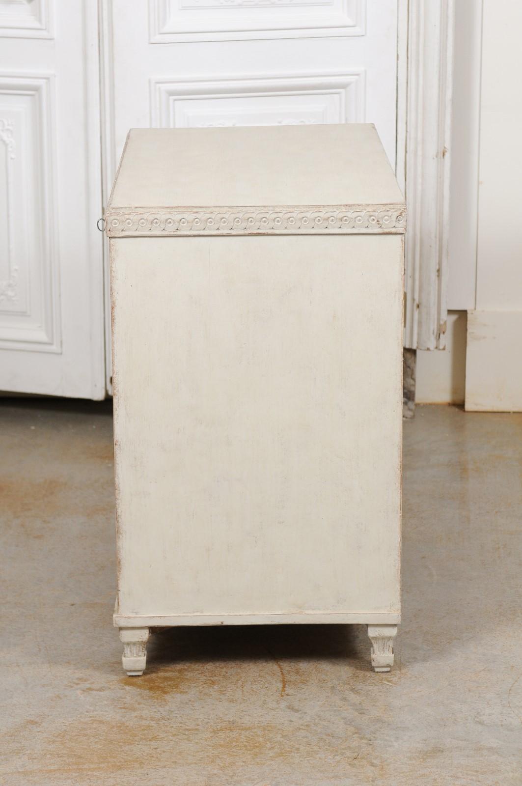 Swedish 1865 Neoclassical Style Painted Three-Drawer Chest with Guilloches For Sale 4