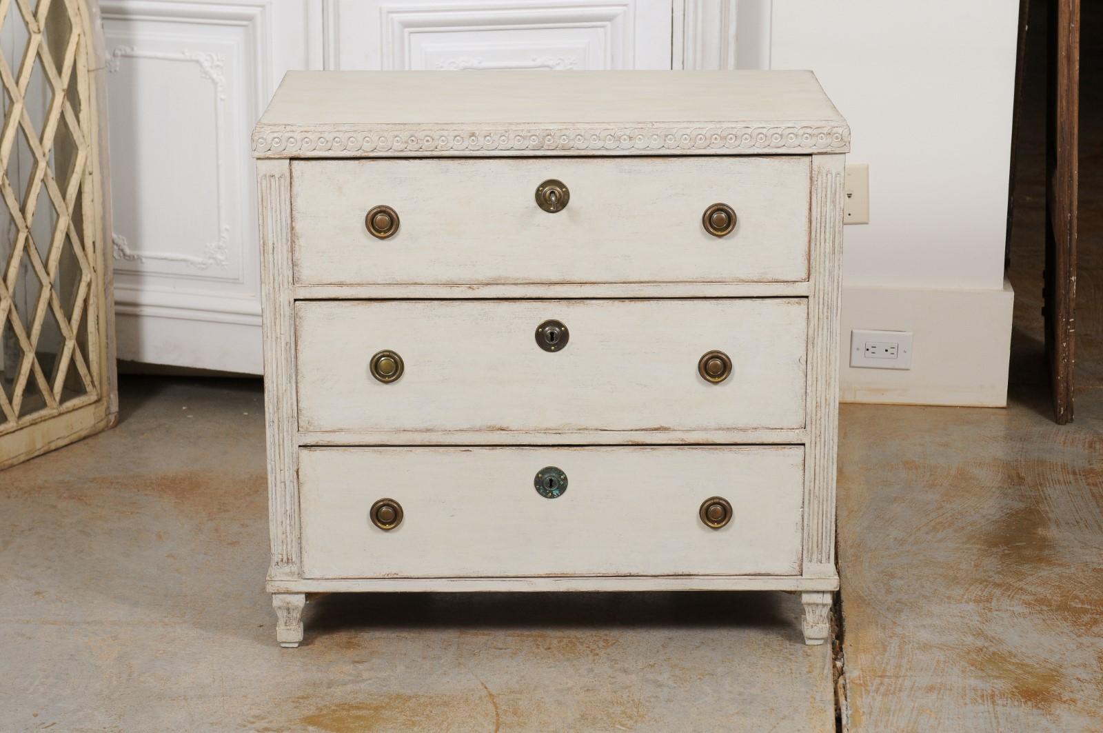 Swedish 1865 Neoclassical Style Painted Three-Drawer Chest with Guilloches For Sale 7