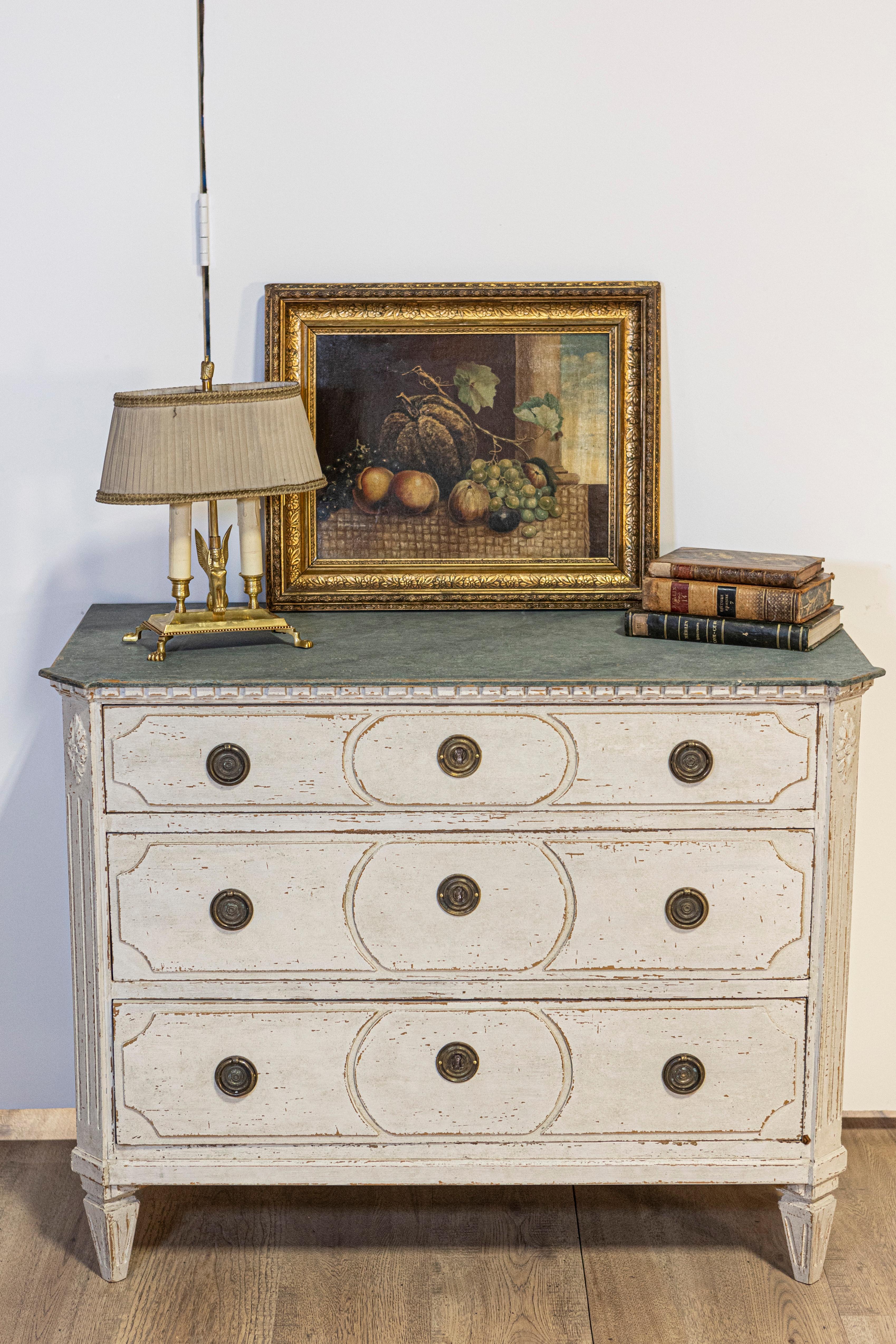 Swedish 1880s Gustavian Style Off White Painted Commode with Marbleized Top For Sale 9