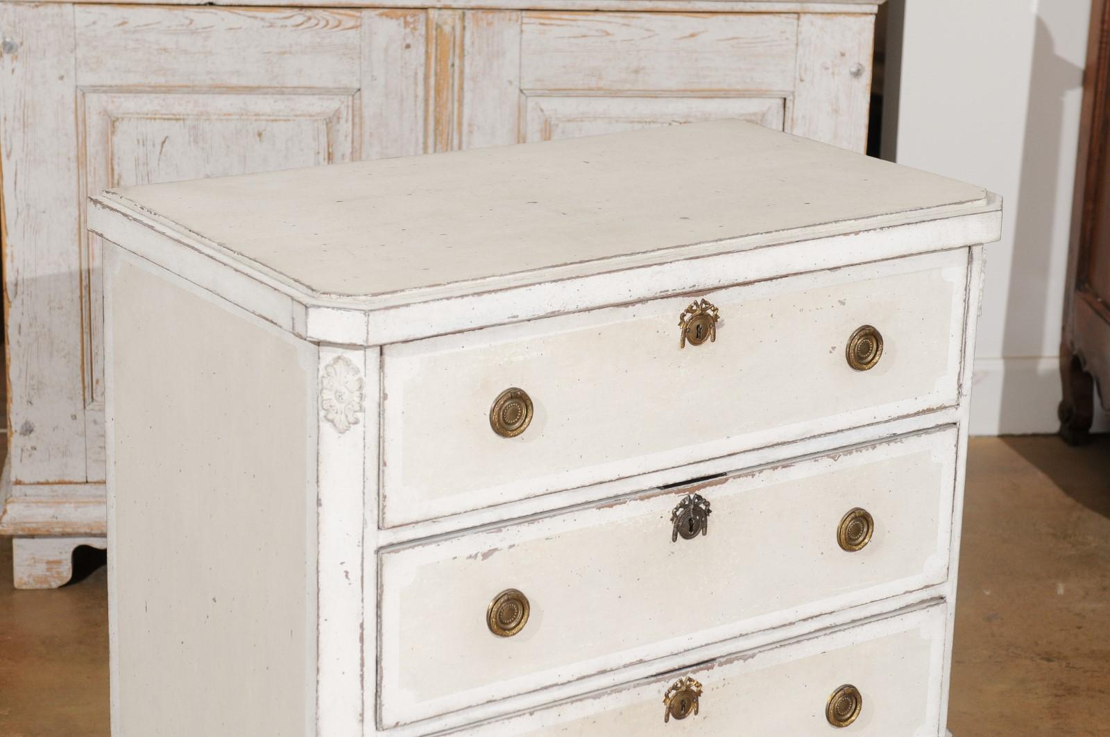 Swedish 1880s Gustavian Style Painted Three-Drawer Chest with Carved Rosettes In Good Condition In Atlanta, GA