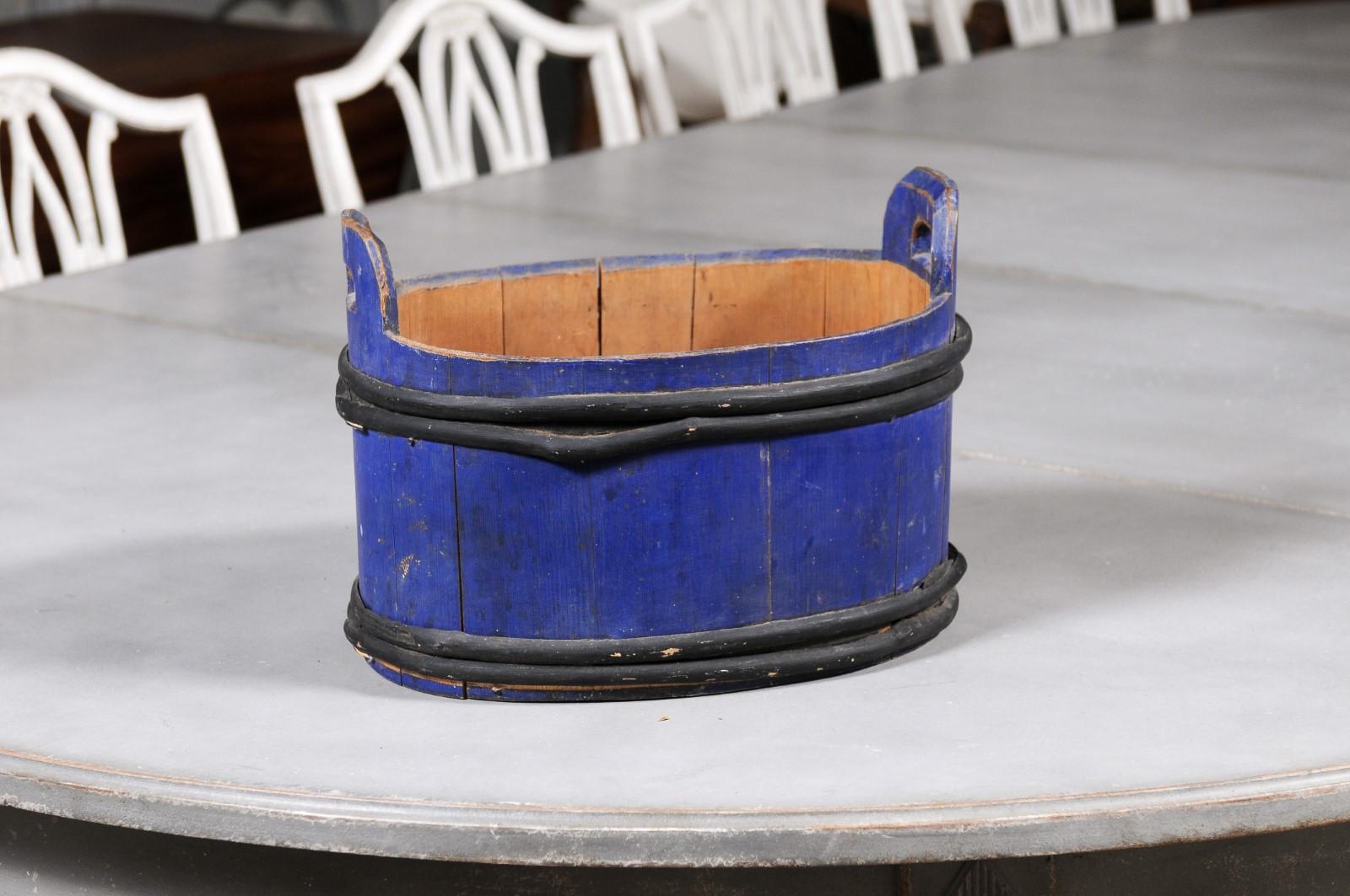 Rustic Swedish 1880s Oval Milk Tub with Blue and Black Paint and Distressed Patina For Sale