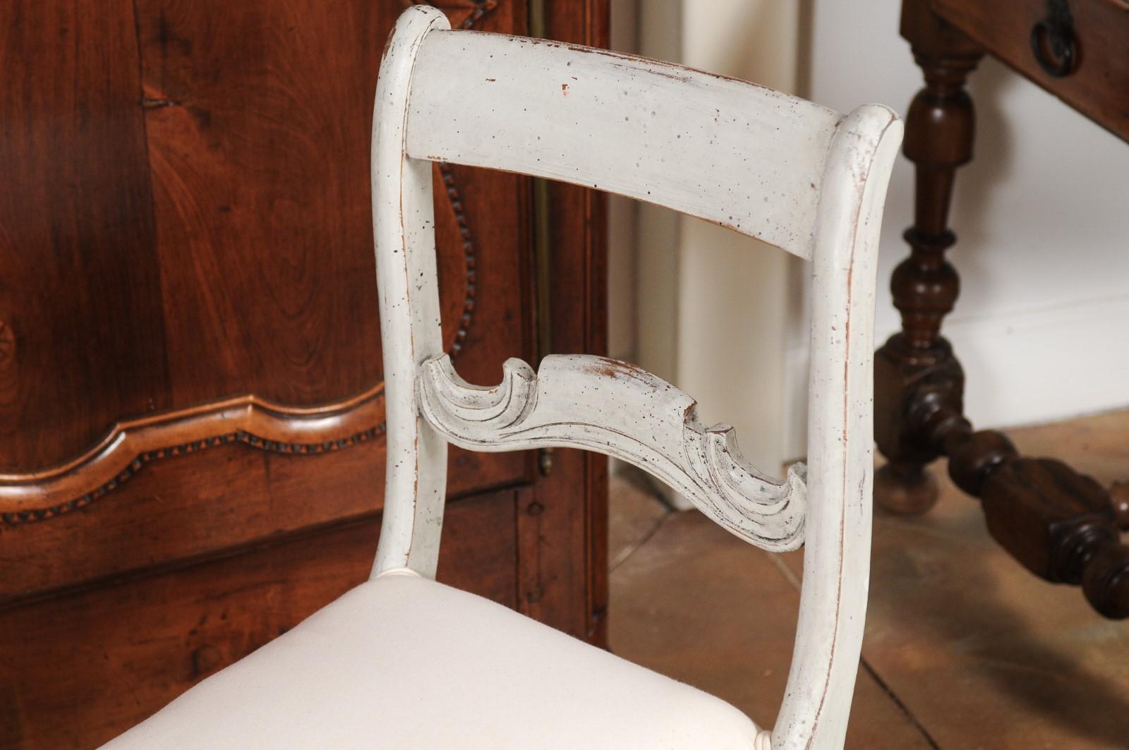 Swedish 1880s Painted Bench with Raised Arms, New Upholstery and Patina For Sale 4