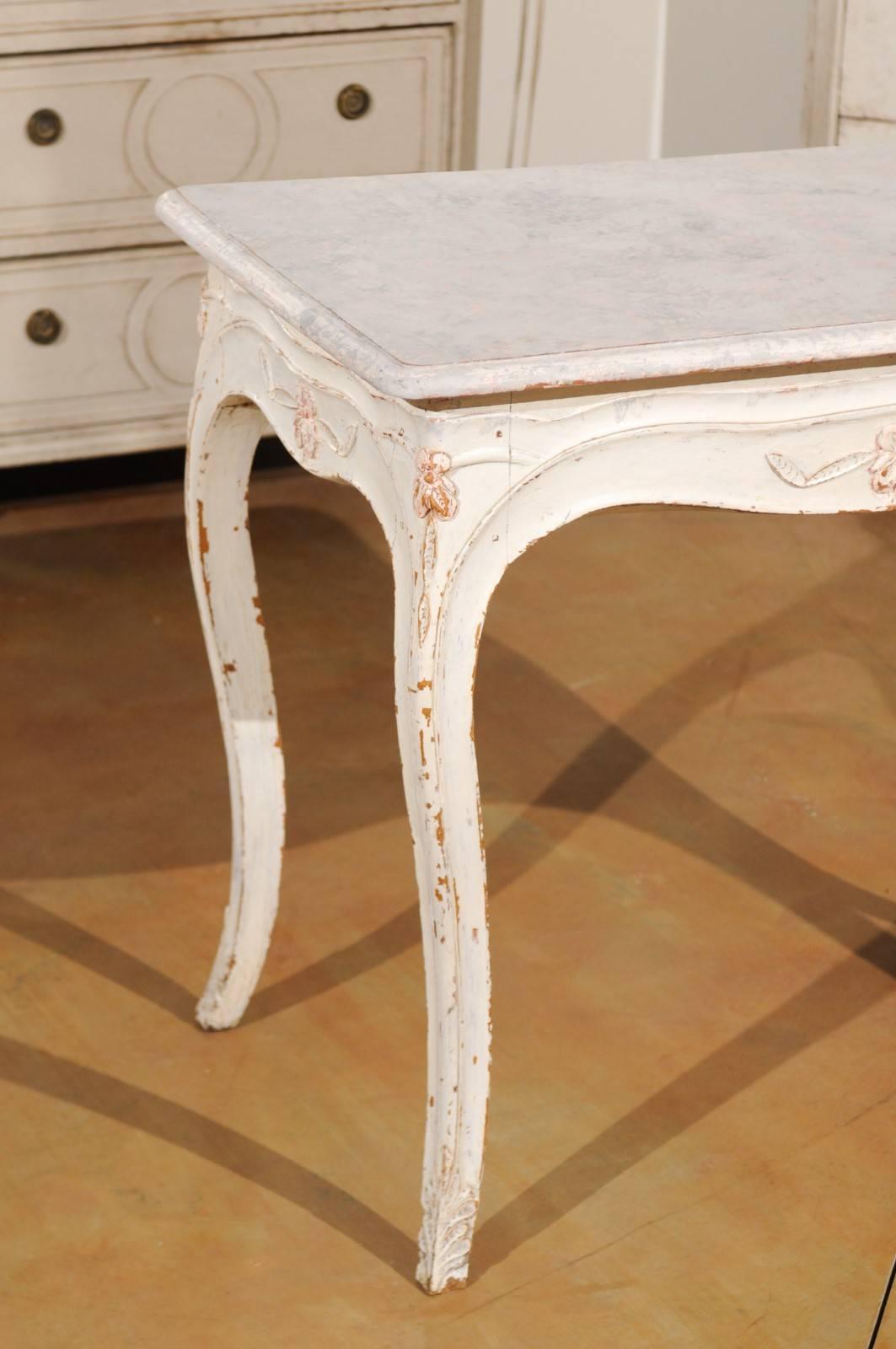 Swedish 1890 Painted Freestanding Side Table with Cabriole Legs and Carved Skirt In Good Condition For Sale In Atlanta, GA