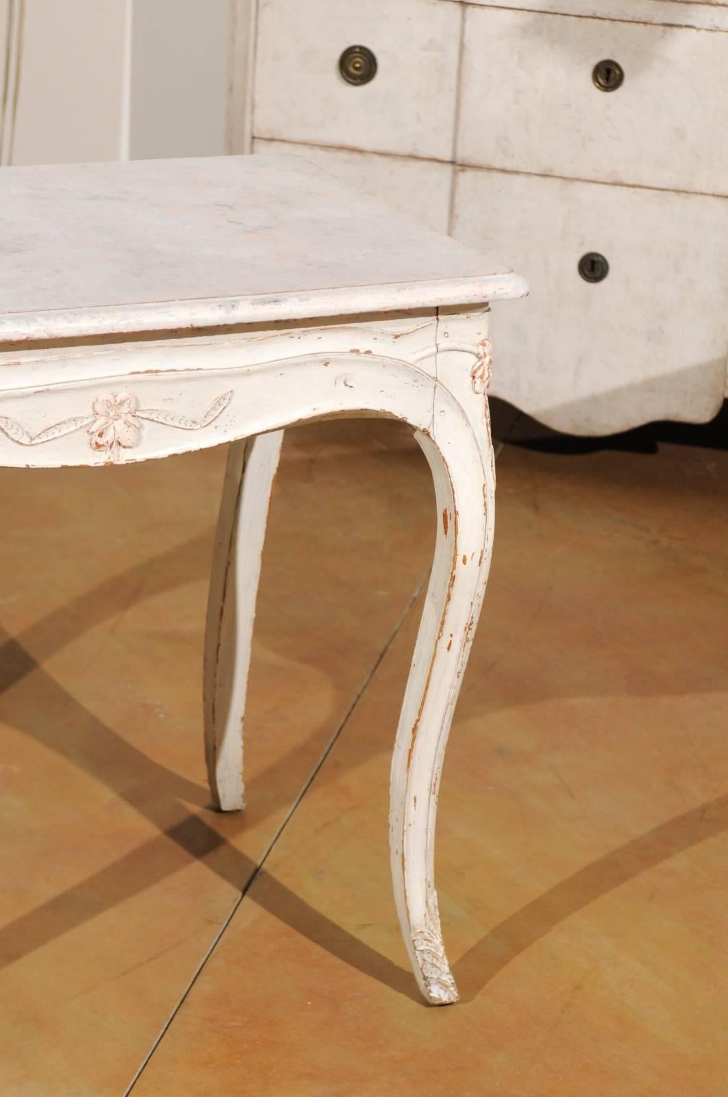 19th Century Swedish 1890 Painted Freestanding Side Table with Cabriole Legs and Carved Skirt For Sale