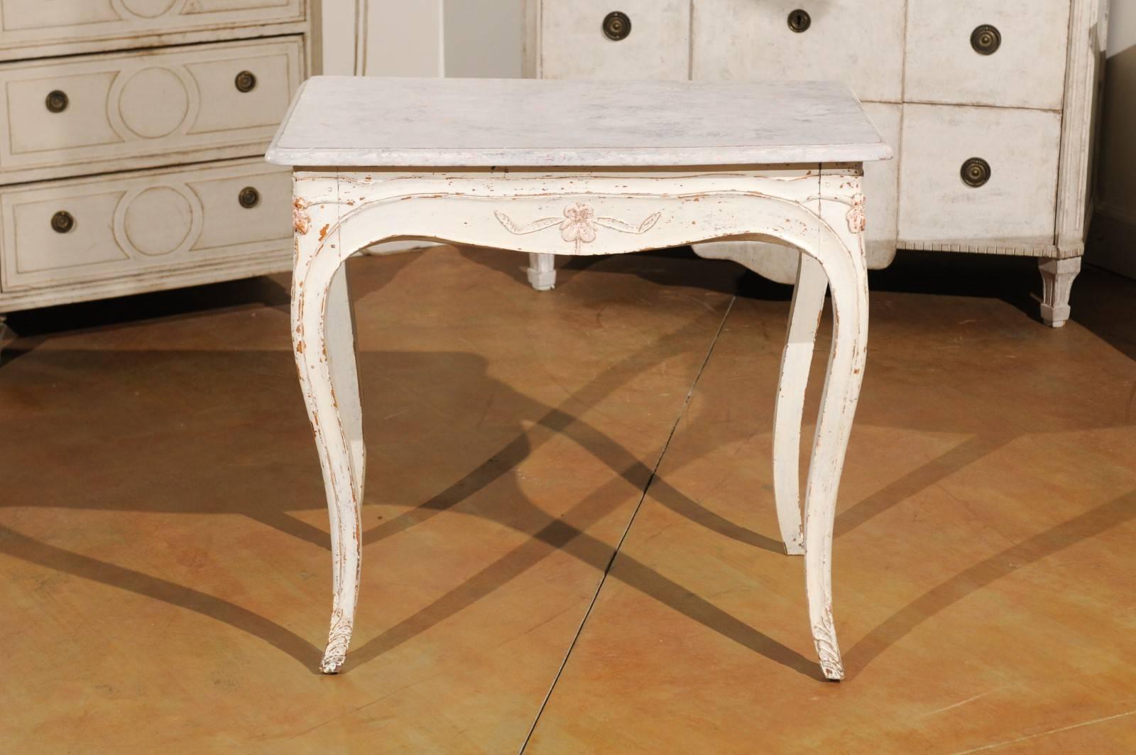 Swedish 1890 Painted Freestanding Side Table with Cabriole Legs and Carved Skirt For Sale 1