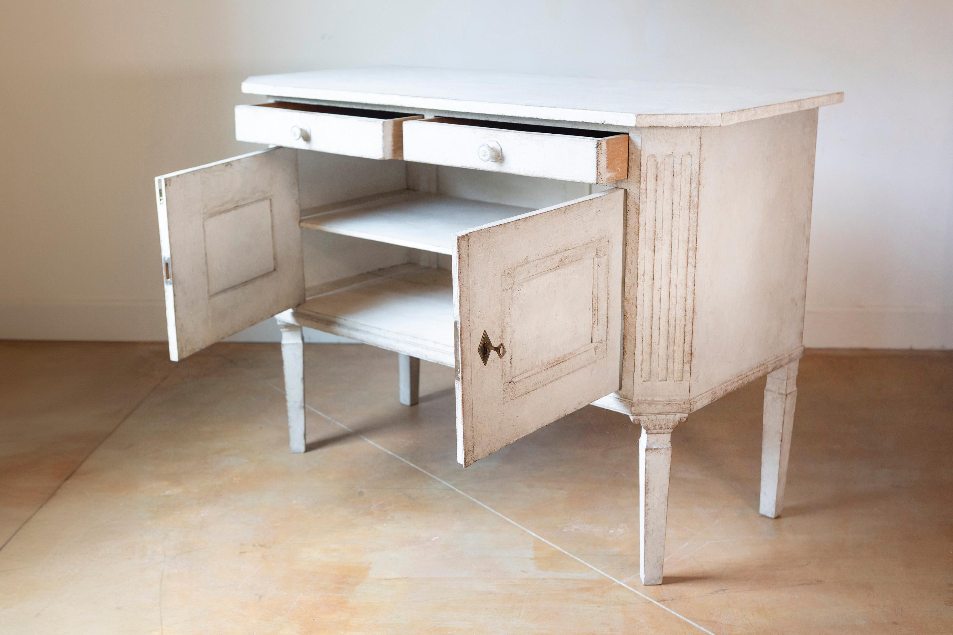 19th Century Swedish 1890 Painted Sideboard with Two Drawers, Two Doors and Fluted Side Posts For Sale