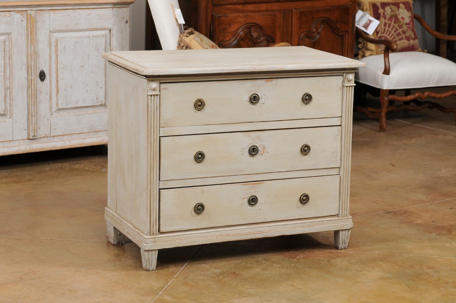 Swedish 1890s Gustavian Style Chest with Three Drawers and Fluted Side Posts 4