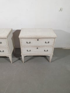 Swedish 1890s Gustavian Style Gray Painted Chests with Reeded Drawers, a Pair