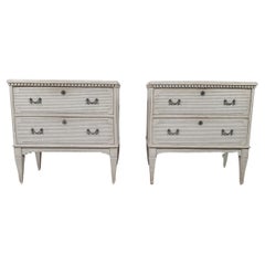 Swedish 1890s Gustavian Style Gray Painted Chests with Reeded Drawers, a Pair