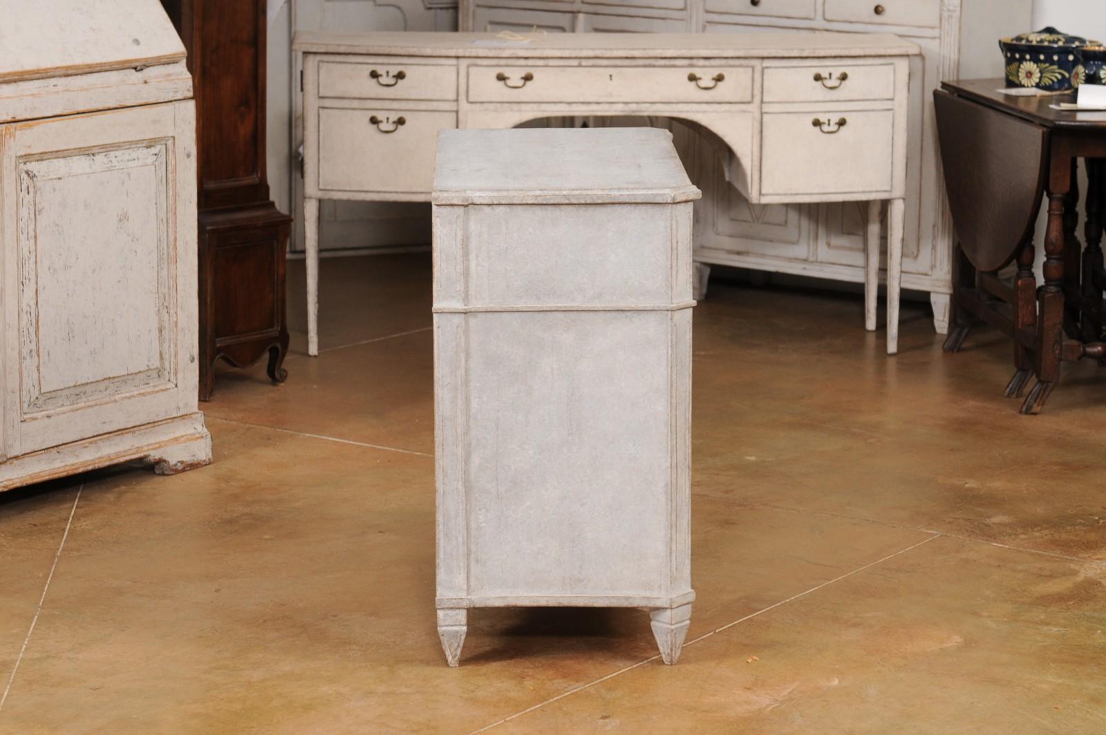 Swedish 1890s Gustavian Style Gray Painted Three Drawer Chest with Reeded Motifs For Sale 2