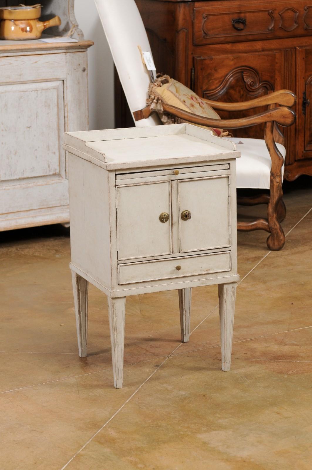 Swedish 1890s Painted Wood Nightstand Table with Doors and Drawers 8